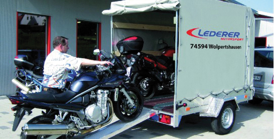 Typ QM 1801 – Selbstkippender Tieflader für SMART und Kleinwagen