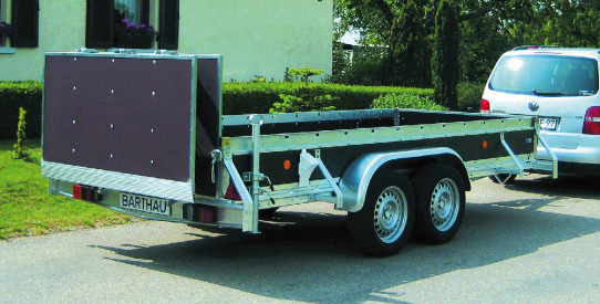Typ PKL – Pkw-Anhänger mit TopZurr® 22 + faltbare Auffahrklappe