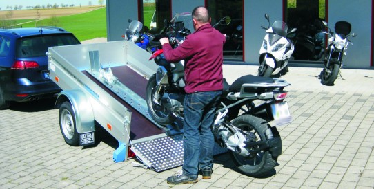 Typ QL – Ladefläche kippbar mit TopZurr® 24